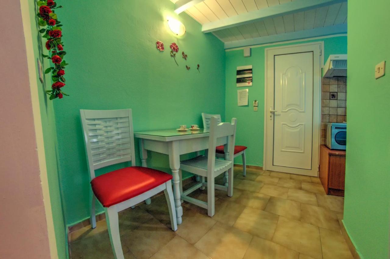 Villa Eleni Holidays Resort With Swimming Pool, シダリオン エクステリア 写真